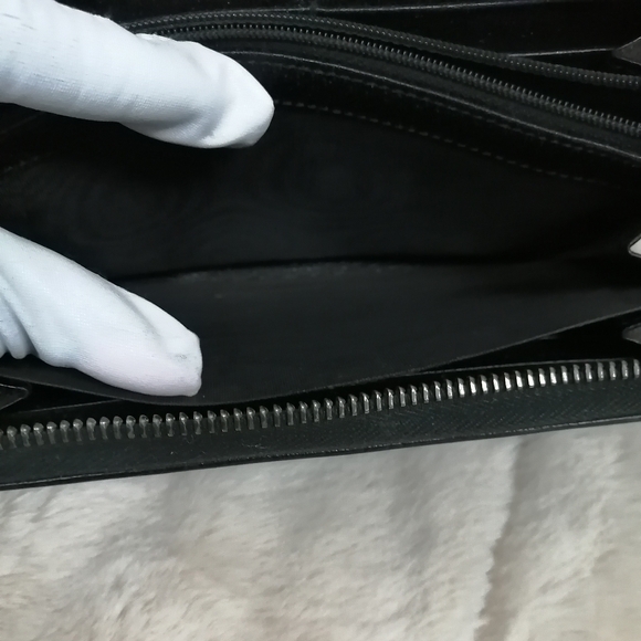 Authentic Gucci wallet - Picture 10 of 12